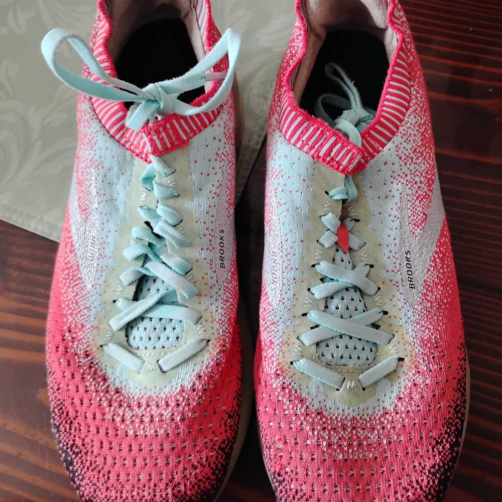 Brooks Women's Gradient Running Shoes - Pink and White